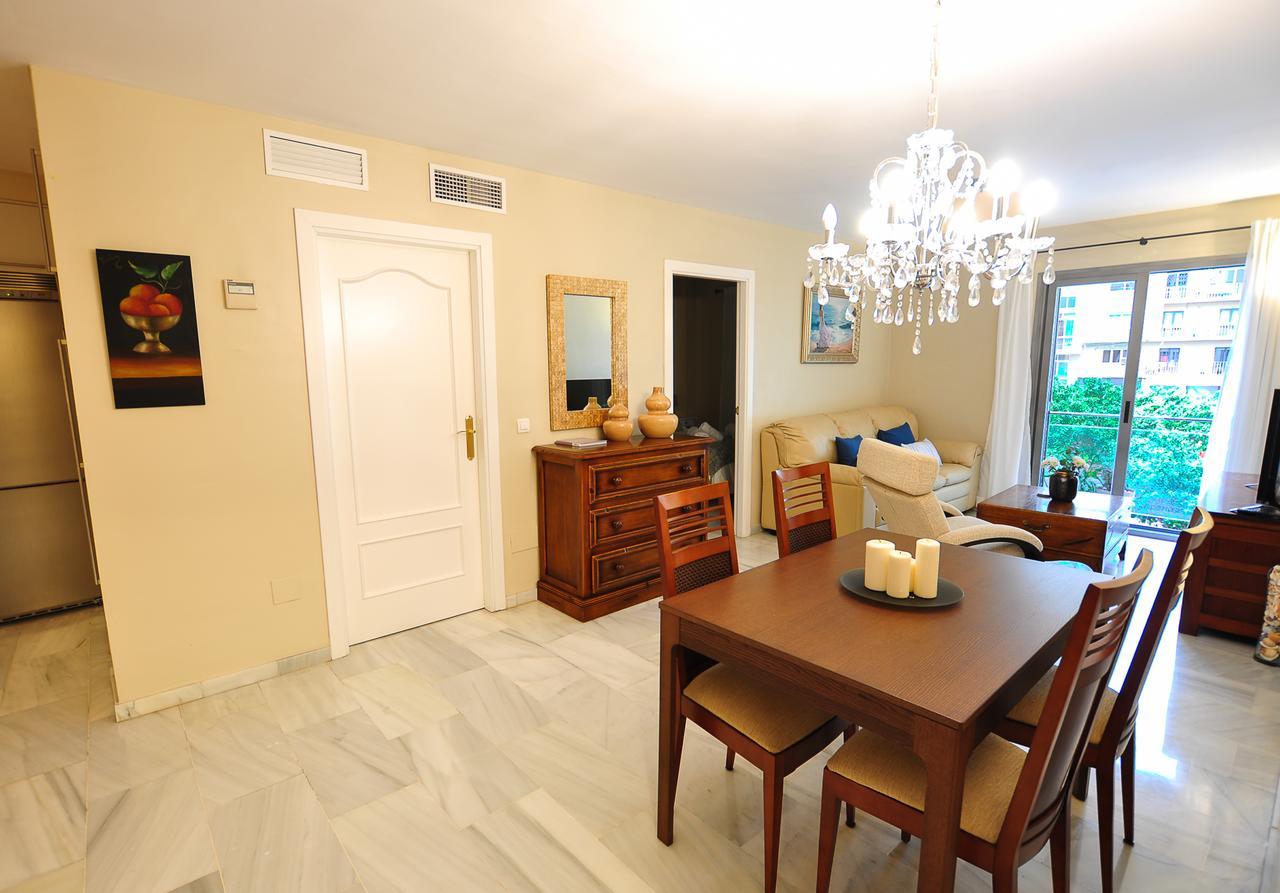 Acogedor Apartamento Junto A Calle Larios By Renthas Appartement Málaga Buitenkant foto