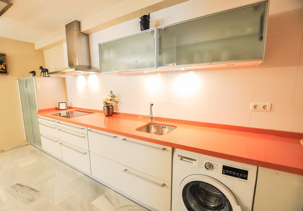 Acogedor Apartamento Junto A Calle Larios By Renthas Appartement Málaga Buitenkant foto