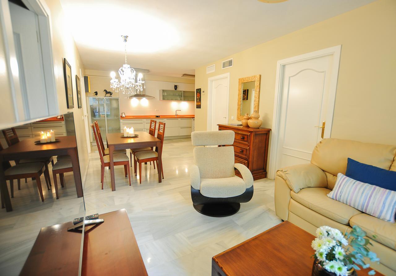 Acogedor Apartamento Junto A Calle Larios By Renthas Appartement Málaga Buitenkant foto